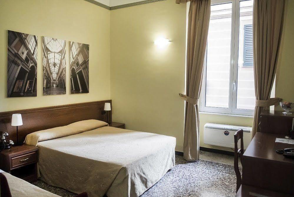 Actor Hotel Cenova Dış mekan fotoğraf