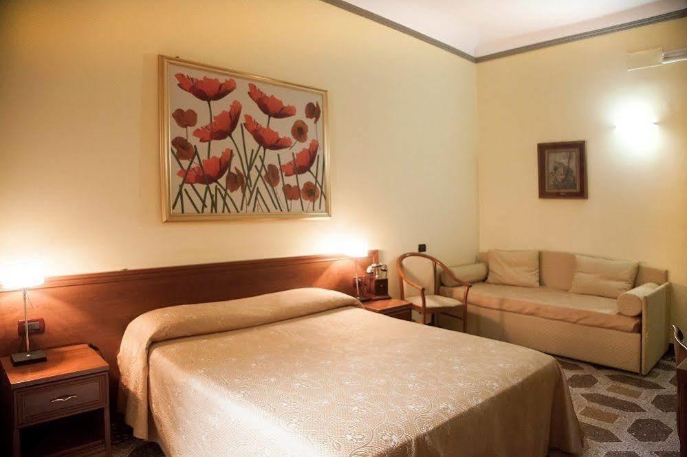 Actor Hotel Cenova Dış mekan fotoğraf